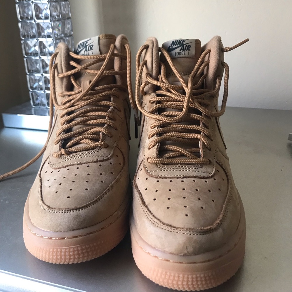 Tan Nike Air Force 1’s